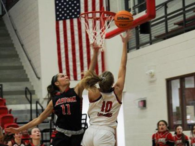 Claremore sweeps Skiatook in home opener