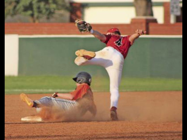 Zebras complete sweep of Booker T. Washington, 10-8