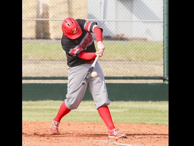 Zebras trounce Bulldogs 5-1