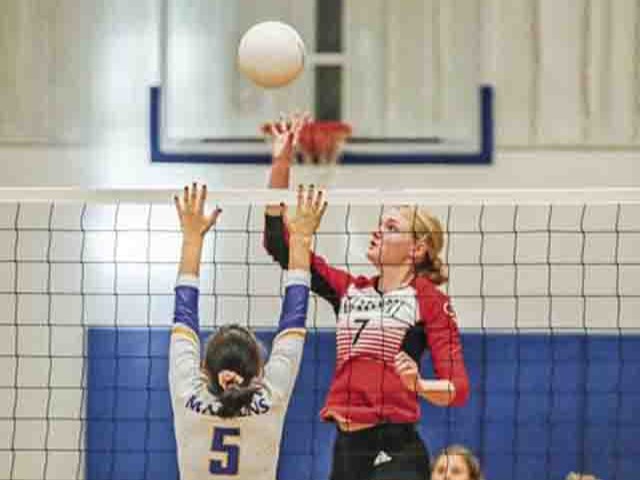 Bishop Kelley upends Claremore in 4 sets