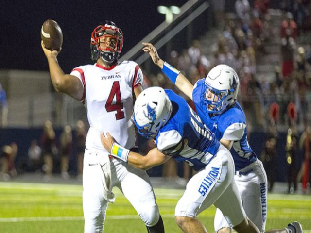 Rogers holds off Claremore, 28-25