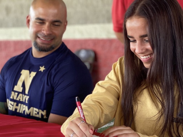 Arianna Gomez signs with United States Naval Preparatory Academy