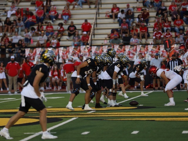 Canyon West Plains Tops Seminole Indians 33-10 in Season Opener