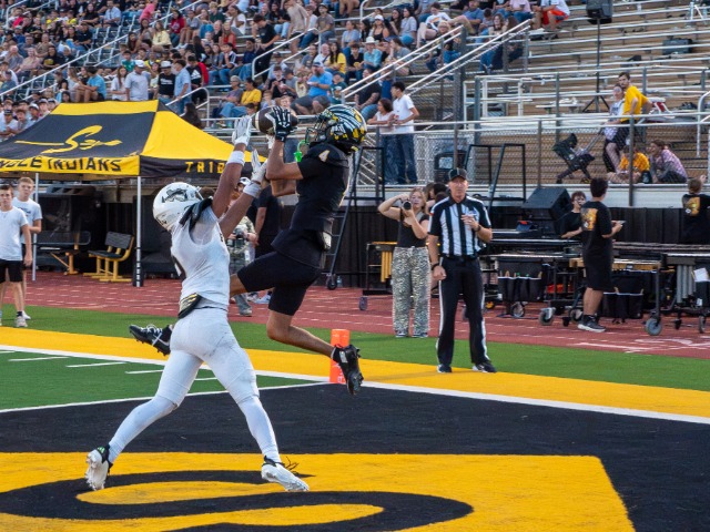 Guerra’s Six Touchdowns Lead Seminole Past Bushland in Season Opener