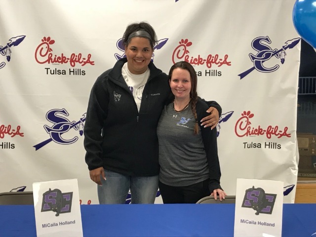 Micaila Holland signs with Southwestern College