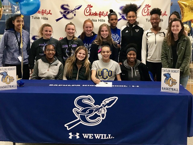 Taylor Dement signs with University of Central Oklahoma 