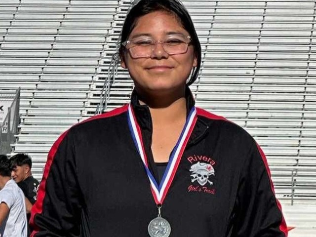 District Meet: De La Cruz earns silver in discus throw