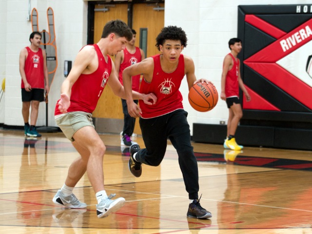 RAIDERS ROLL INTO PLAYOFFS, SET FOR VELA REMATCH