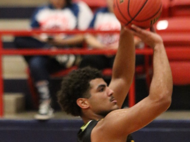 BOYS BASKETBALL: Sandites tame Wildcats, 68-46