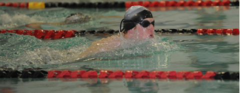 Cardinals swim tough against Des Moines Roose