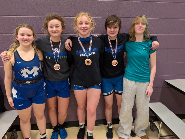 Elin Flanigan, Livi Krull, Livi Elsass, Lila Krull, and Shyanne Weldy 