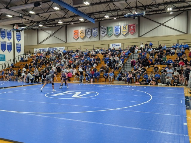 Boys varsity wrestling compete on senior night 