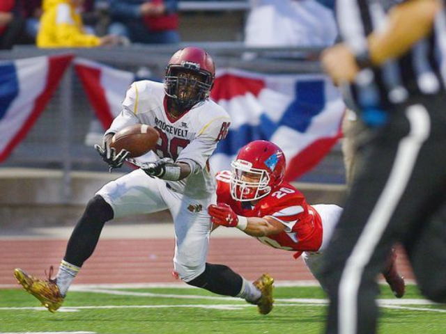 Roosevelt Rough Riders cruise past Lincoln Patriots at Presidents Bowl