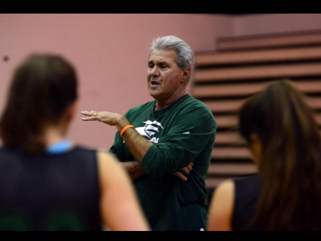 SoWal’s Craig wins 800th game
