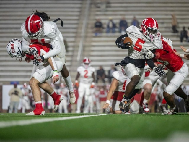 GA can't overcome own blunders, loses 32-31 to Jonesboro in round one