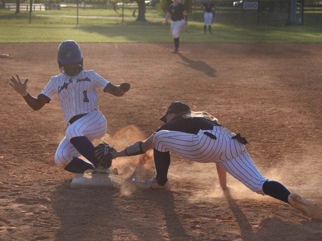 Marion erases 7-1 deficit in win