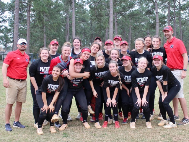 Marion softball goes 4-1 in Gulf Shores