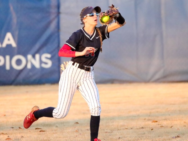 Marion softball drops a pair in Benton