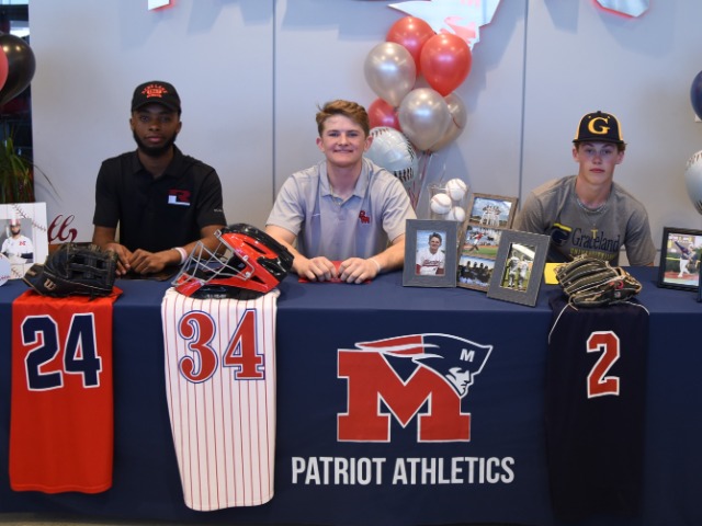 Three Marion baseballers sign letters of intent