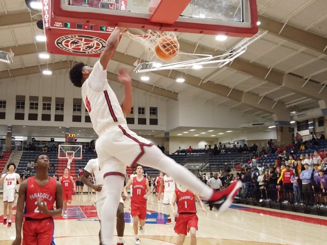 Patriots Dominate Rams At Home