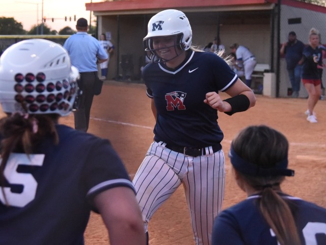 Marion sweeps West Memphis, remains in hunt for league title