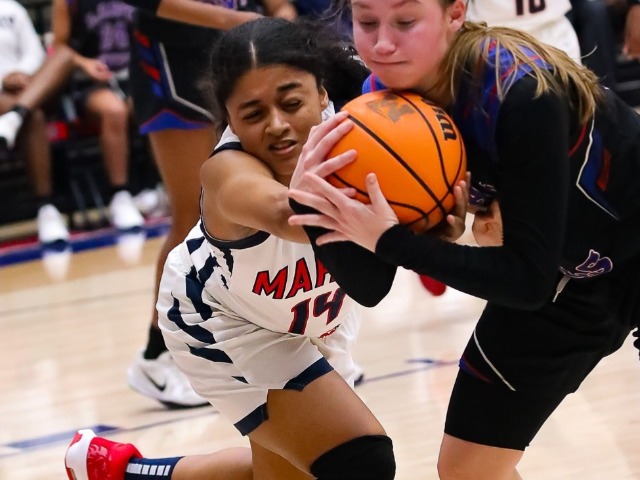 Lady Pats rally, sweep W. Memphis