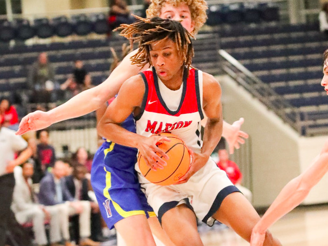 Third-ranked Marion now 3-0 in league play