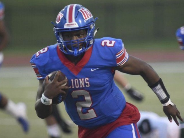 Moore's Daniel Hishaw signs with Kansas