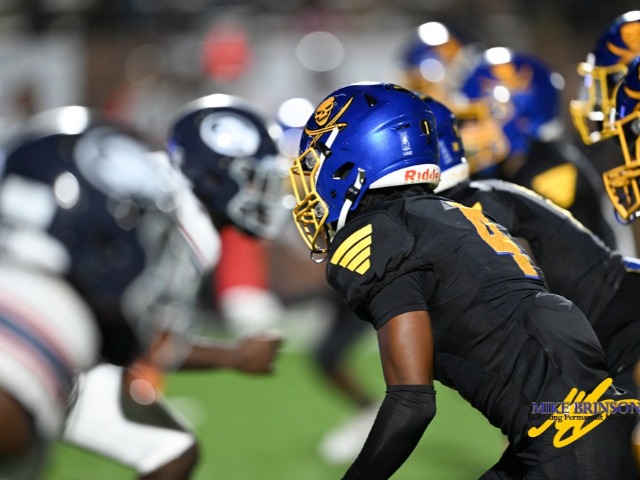 Pirates notch another shutout, blank Greenbrier 42-0