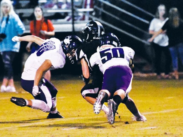 Elks sink Pirates 50-12