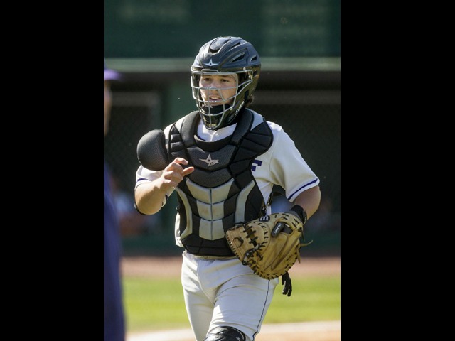 Elks hope to advance with Vance