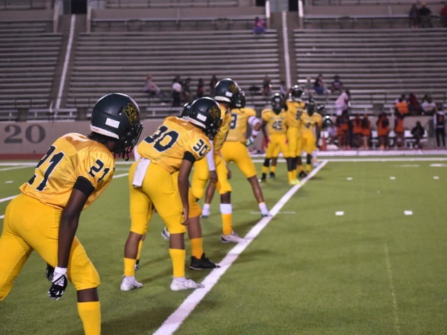 COUGARS GET BIG HOMECOMING SHUT OUT!  39-0 