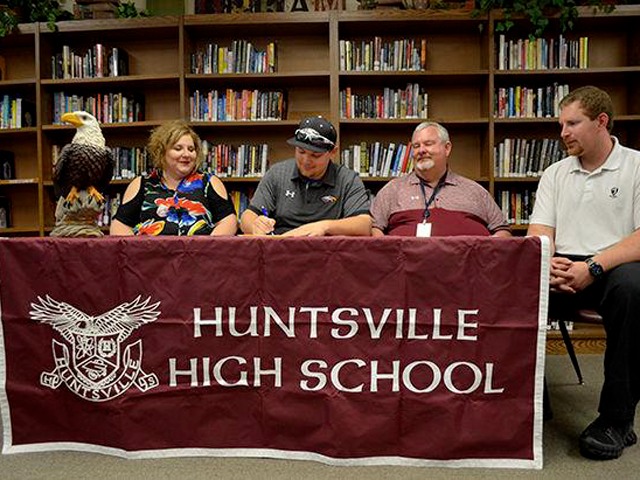 Huntsville’s Garrett commits to Crowley's Ridge