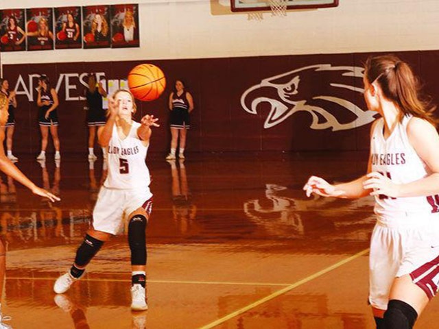 Lady Eagles fall to Siloam, Gravette