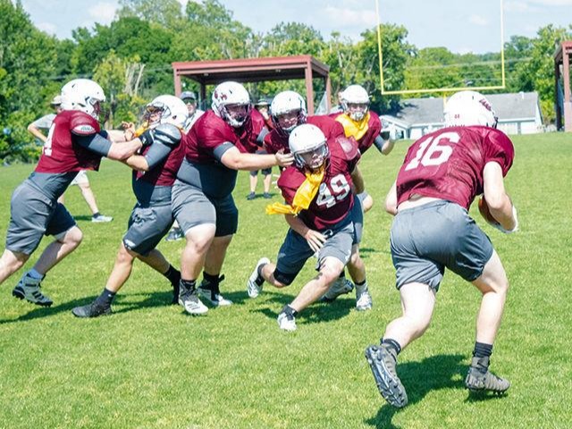 Eagles wrap up spring practice with intersquad scrimmage