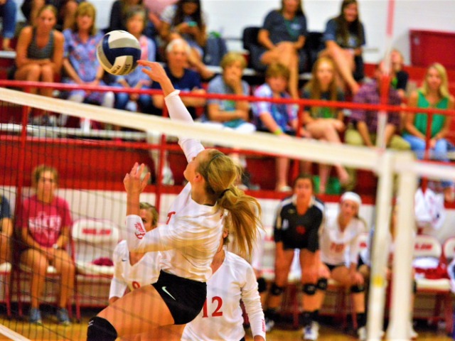 Lady Broncos Fight Off Brackettville Comeback