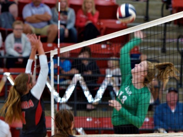  Sonora, Wall Stay Hot for District Wins
