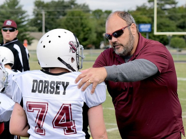Like father, like son - Hunter Dorsey honors his dad on field