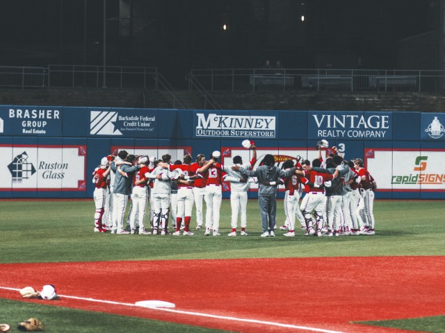 Lee Leads Ruston Past Captain Shreve