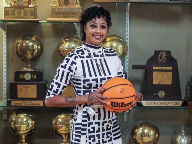 Latesha Woods Named Head Coach For Douglass Girls Basketball