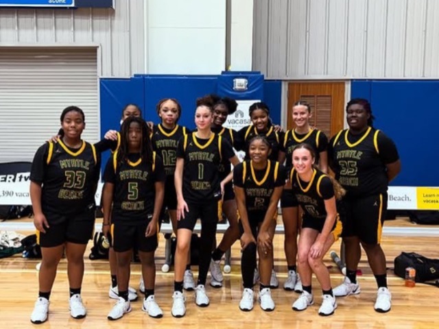 Lady Seahawks Go 1-2 at Beach Ball