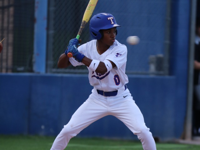 Belton holds on with two late double plays to knock off Temple 2-1