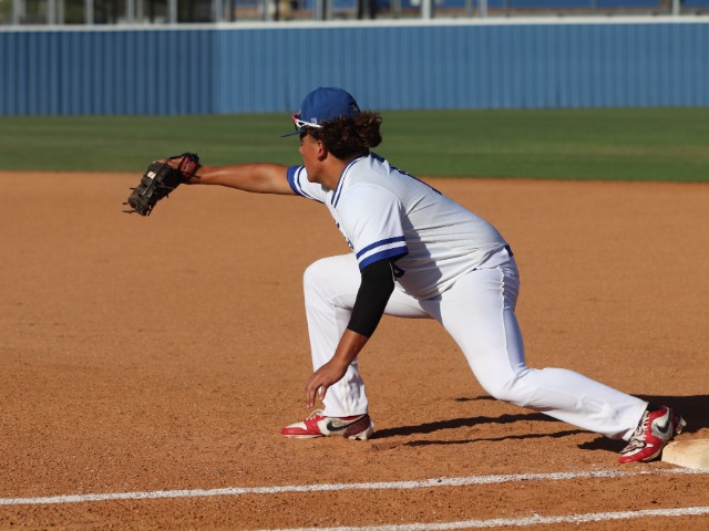 Reaves leads boys freshman blue past Killeen 70-37