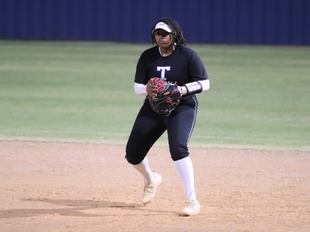 Tem-Cats Split Scrimmage Doubleheader in Leander; Regular Season Beckons