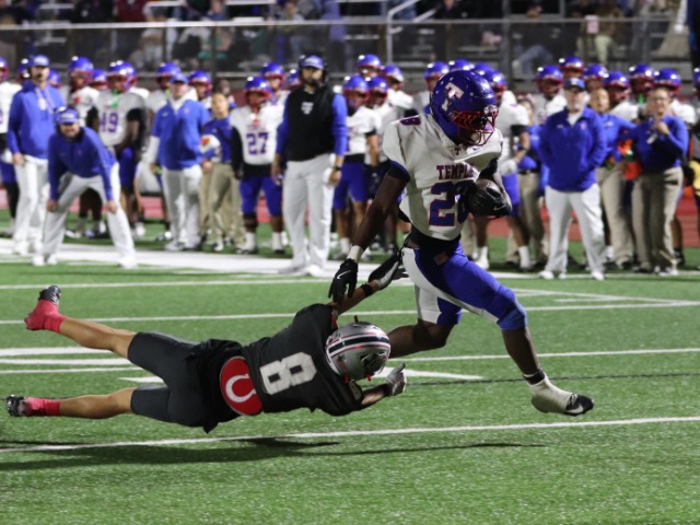 Temple holds on to defeat Lake Belton in teams’ first meeting