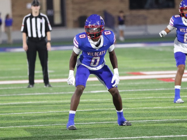  Ellis producing for Temple after move to linebacker