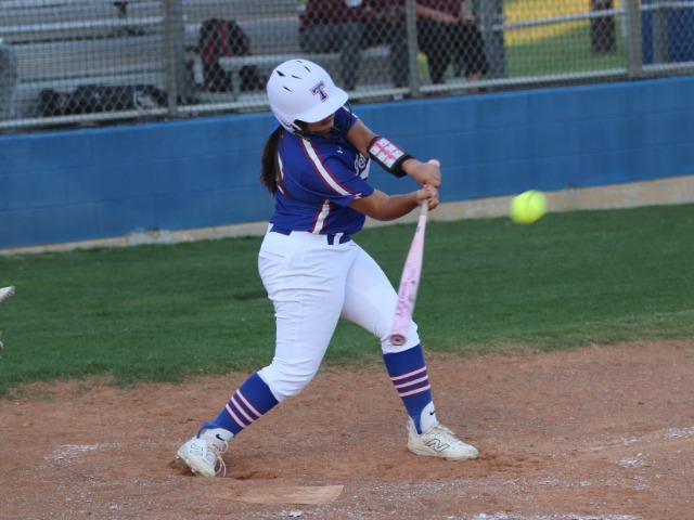 Tem-Cats Tame Lady Vikings in High-Scoring District Clash