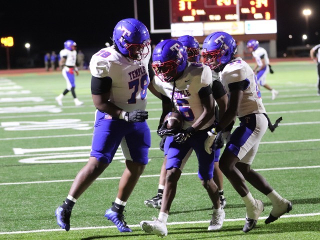 Wildcats bolster playoff chances with victory