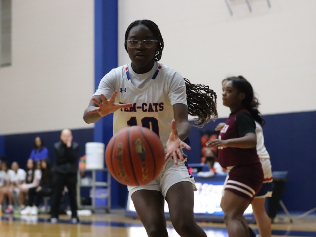 Tem-Cat Freshman Fall Just Short in Defensive Battle at Killeen Shoemaker