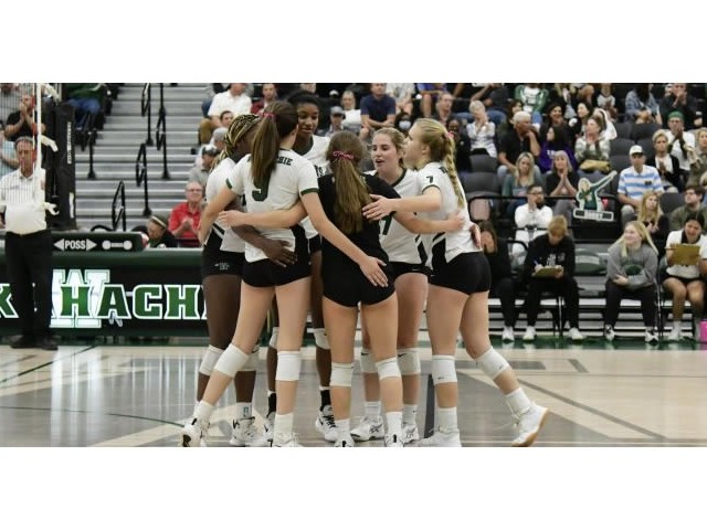 ‘We just have to stay focused’: Waxahachie volleyball locked in 20th consecutive playoff, 11-6A No. 2 seed
